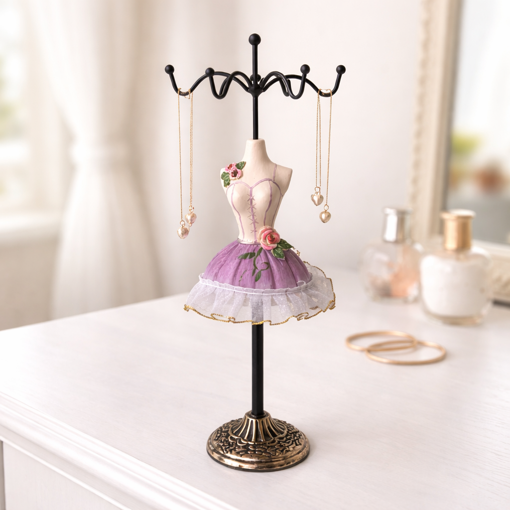 Mannequin-Shaped-Accessories-Stand