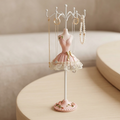 mannequin-shaped-accessories-stand