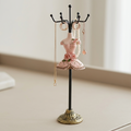 mannequin-shaped-accessories-stand