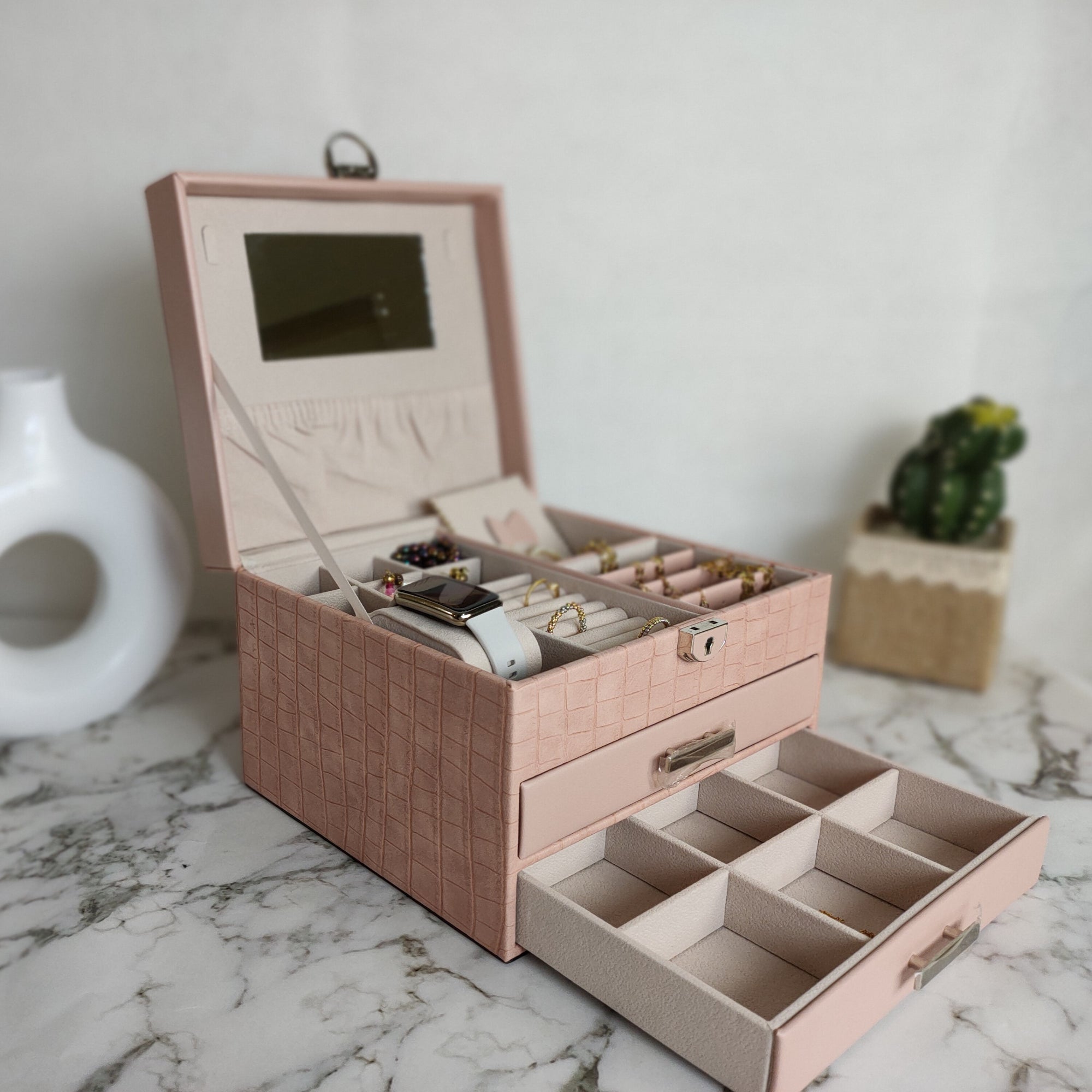 Jewelery box (LG 604-5)