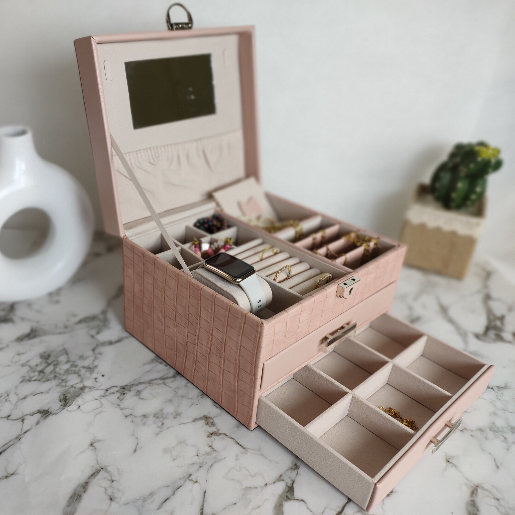 Jewelery box (LG 604-5)